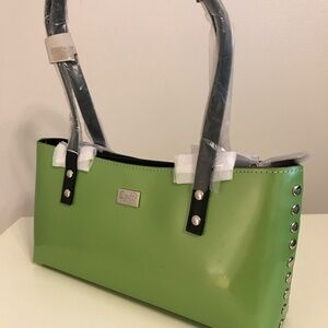 Vibrant Green Shoulder Bag with Structured Design and Black Accents